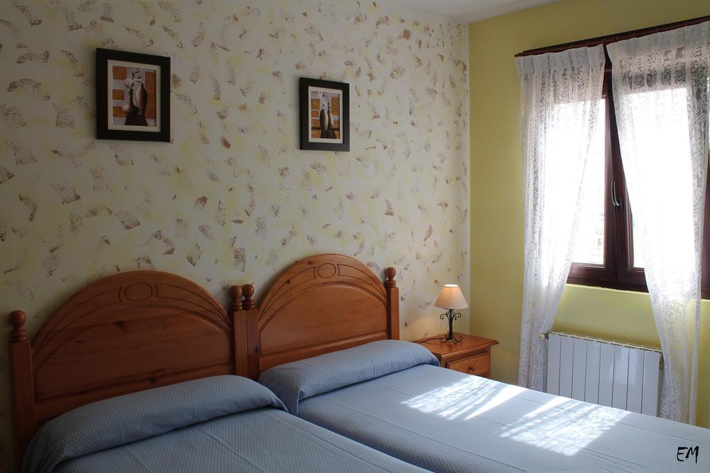 Pension Vega De Pas Comillas Esterno foto