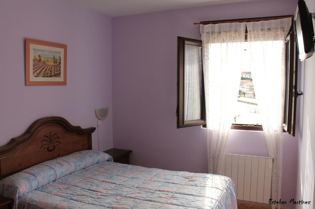 Pension Vega De Pas Comillas Esterno foto
