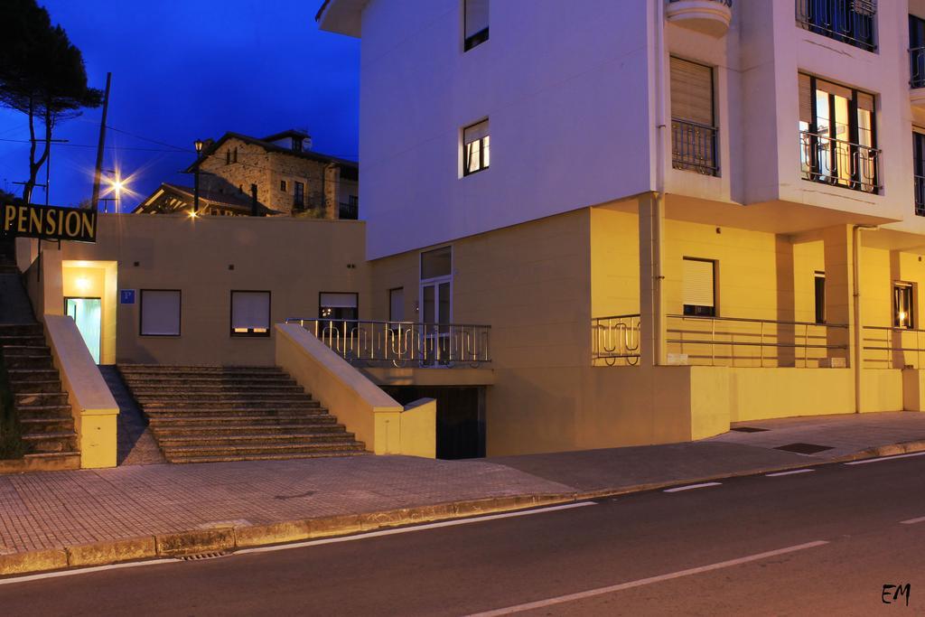 Pension Vega De Pas Comillas Esterno foto